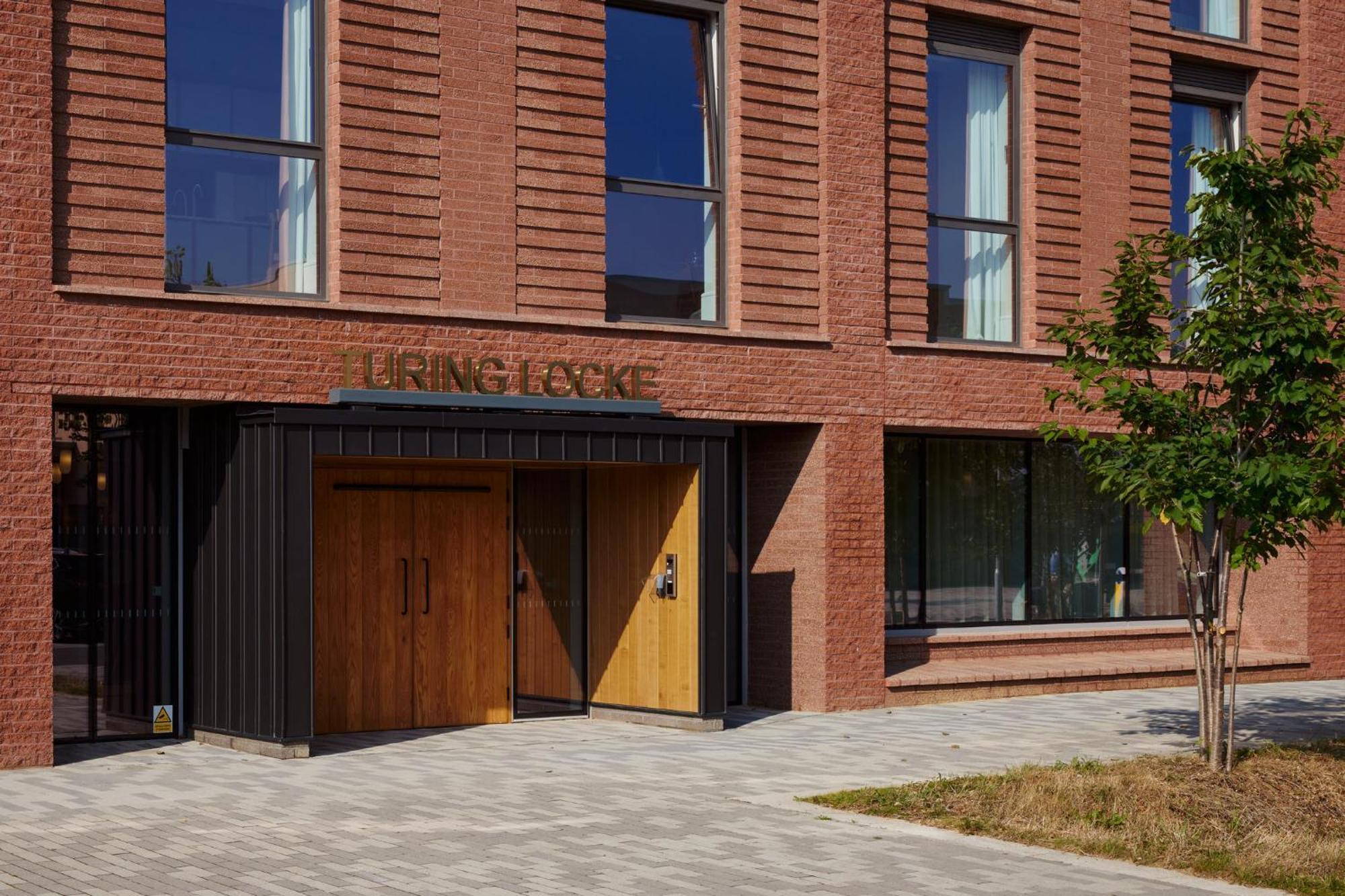 Отель Turing Locke Cambridge Экстерьер фото